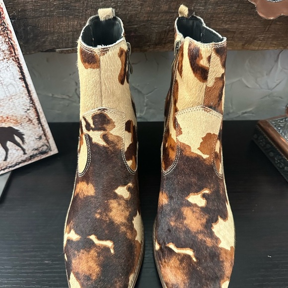 New Boutique Corky's Charming Cow Print Ankle Boots with Inside Zipper Closure - Picture 5 of 12